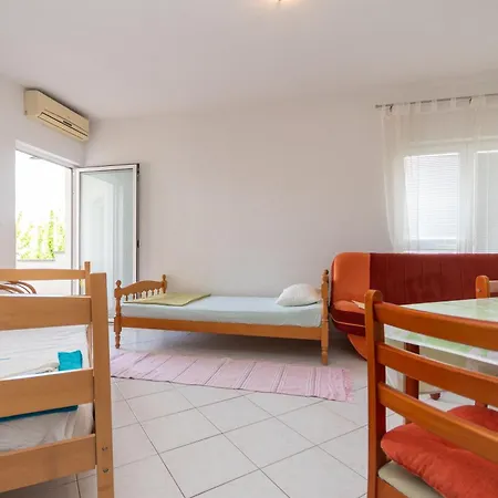 Apartment Gardelin In *
